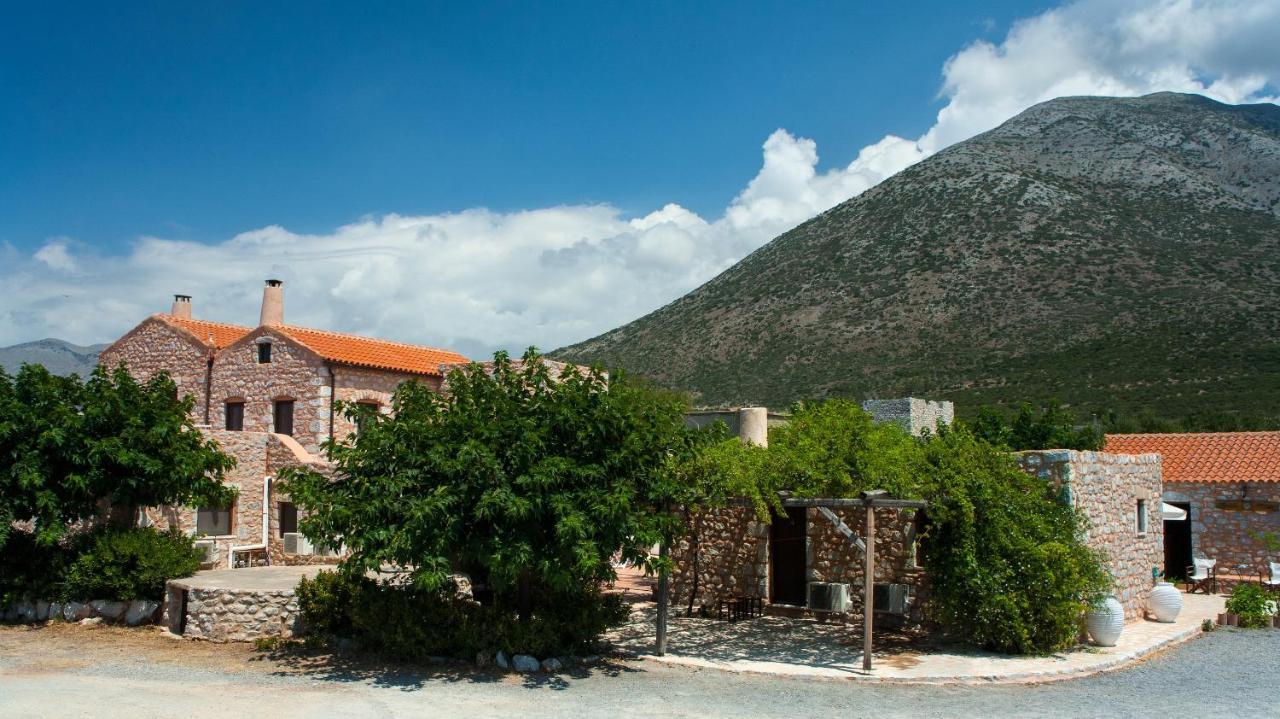 Guesthouse Toxotis Pírgos Dhiroú Dış mekan fotoğraf