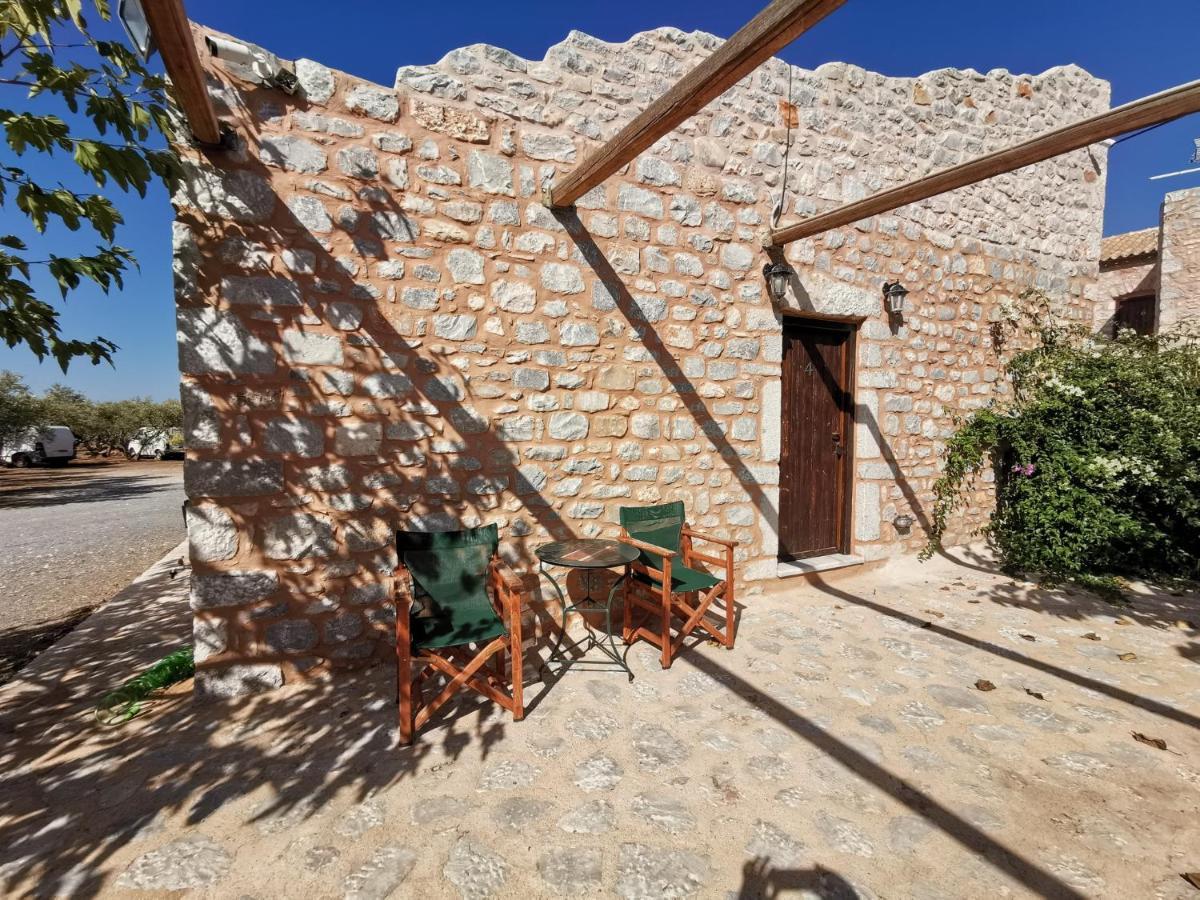 Guesthouse Toxotis Pírgos Dhiroú Dış mekan fotoğraf