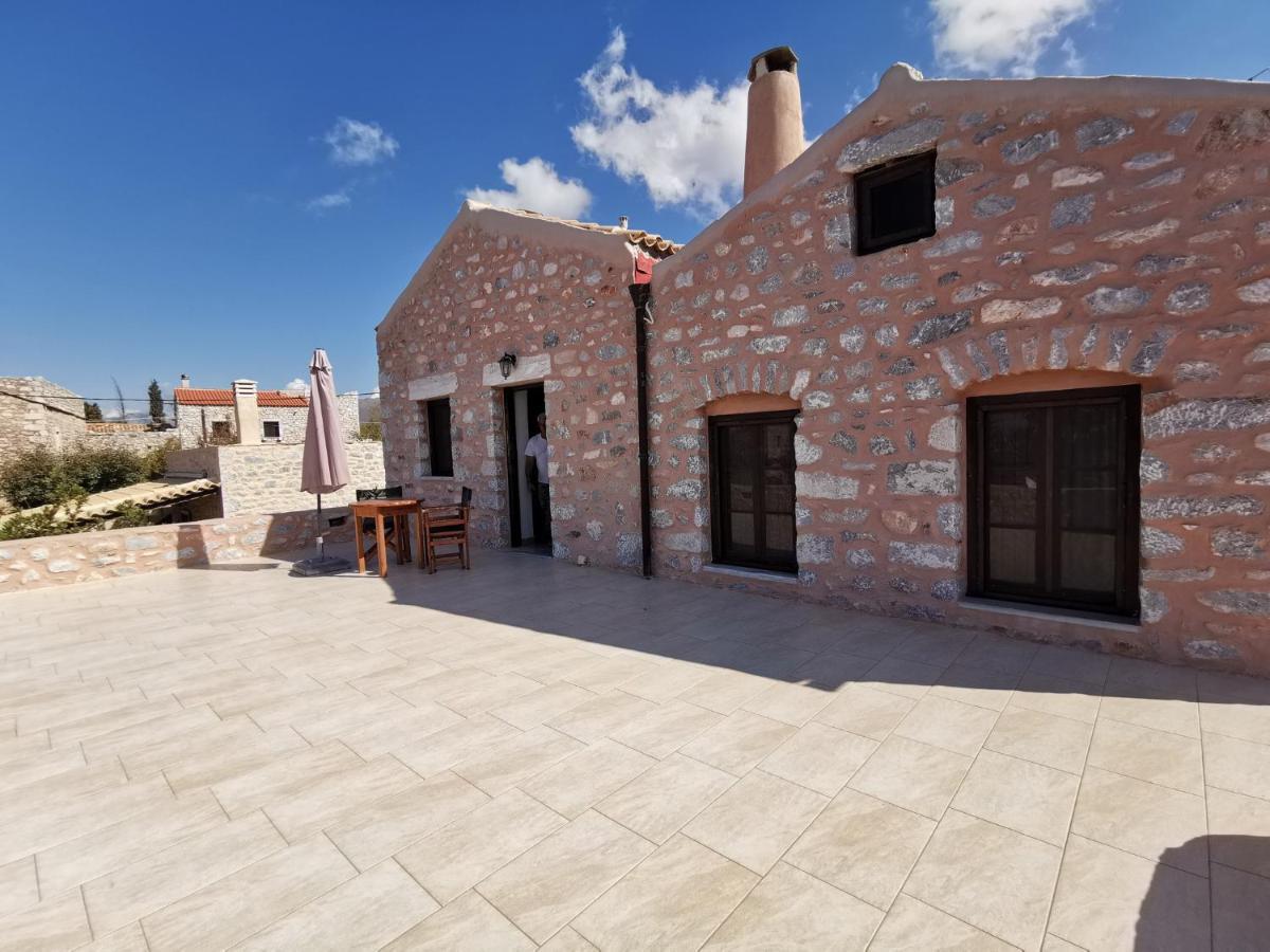 Guesthouse Toxotis Pírgos Dhiroú Dış mekan fotoğraf