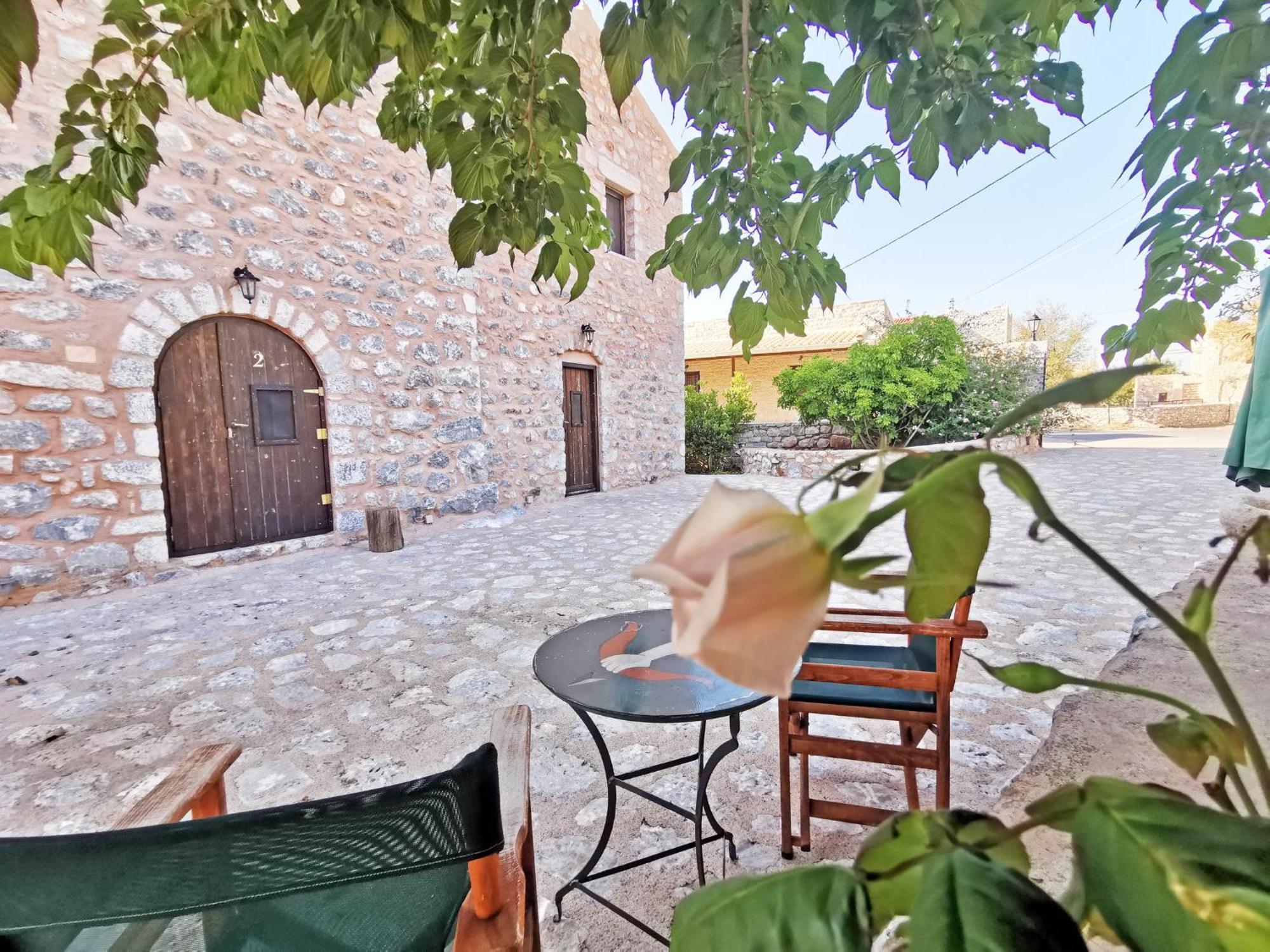 Guesthouse Toxotis Pírgos Dhiroú Dış mekan fotoğraf