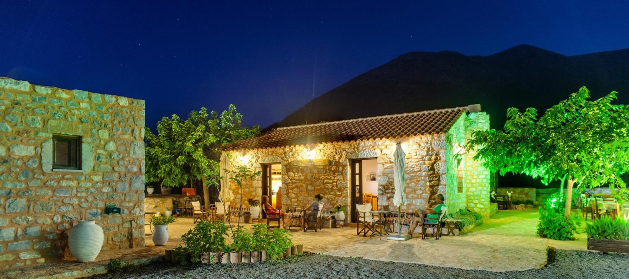 Guesthouse Toxotis Pírgos Dhiroú Dış mekan fotoğraf
