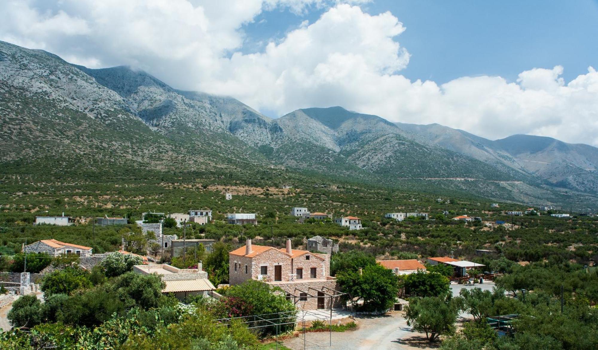 Guesthouse Toxotis Pírgos Dhiroú Dış mekan fotoğraf